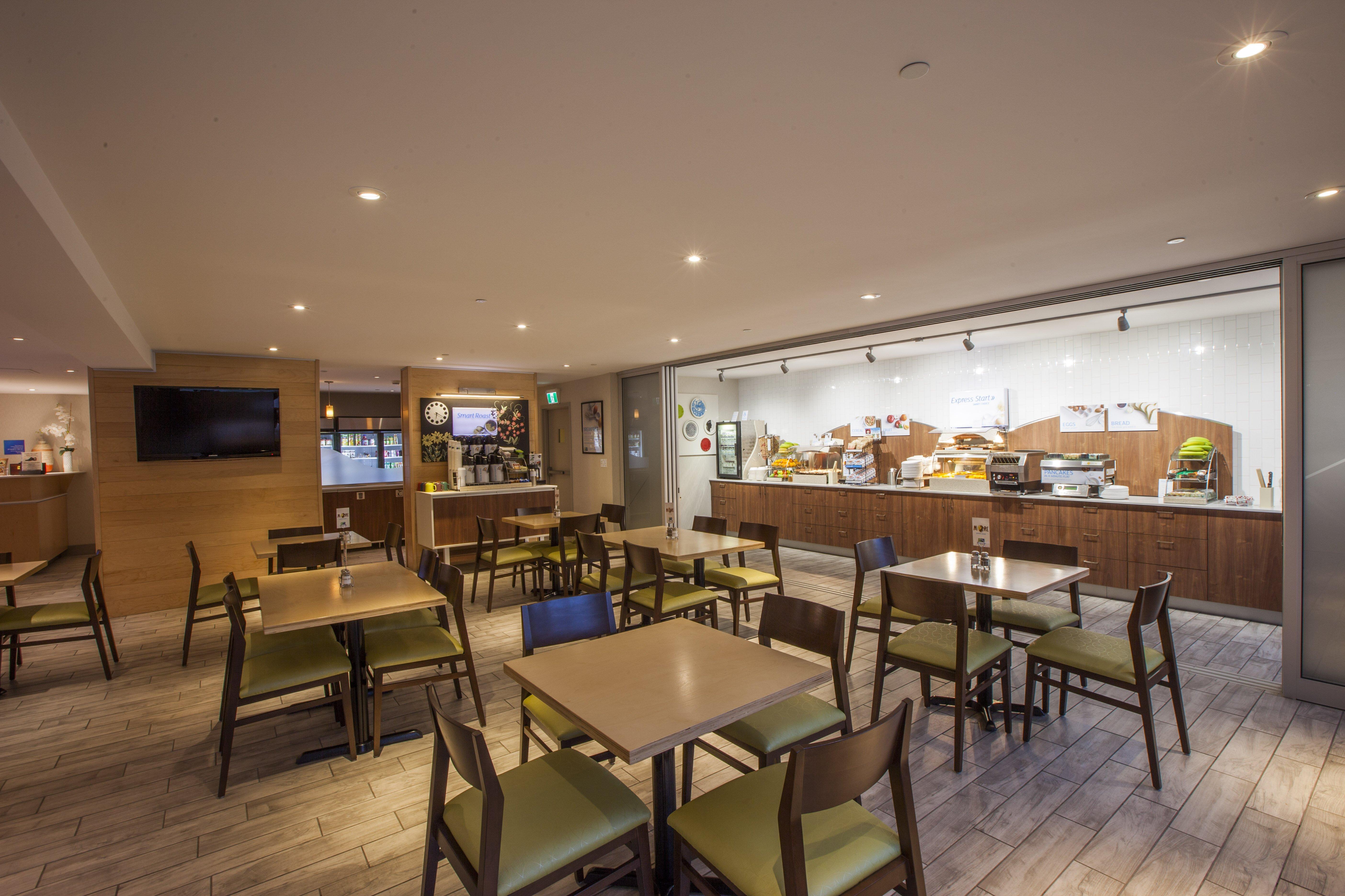 Holiday Inn Express Hotel & Suites Saint John Harbour Side By Ihg Buitenkant foto