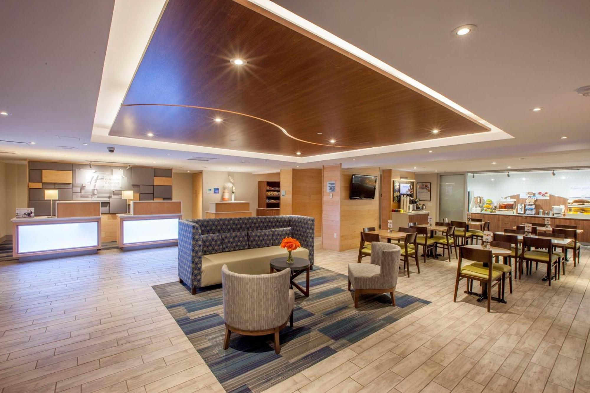 Holiday Inn Express Hotel & Suites Saint John Harbour Side By Ihg Buitenkant foto